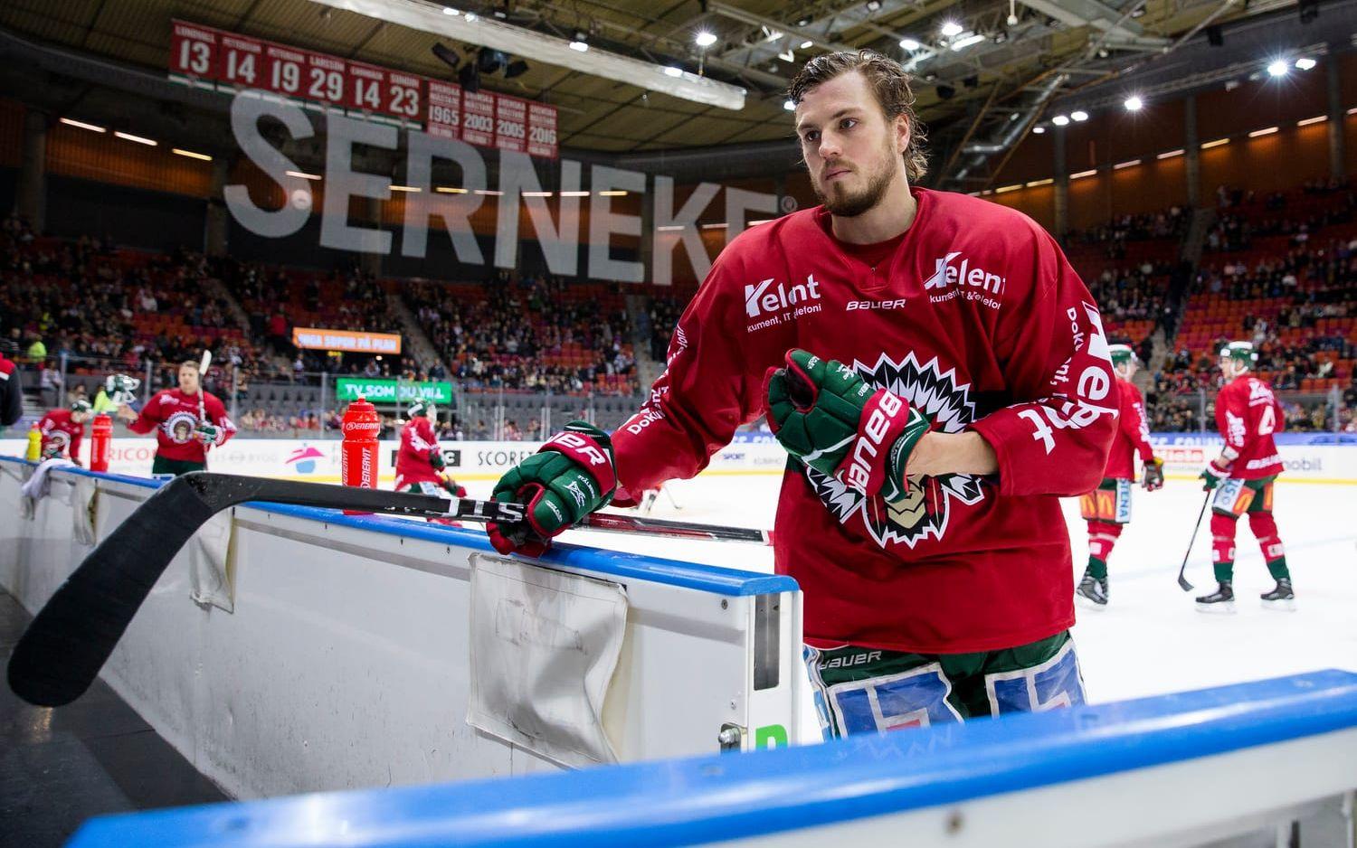 Sebastian Stålberg, ishockey, spelare i Frölunda. "Ett av mina favoritställen är uppe på Hills GK. Inte för att jag hinner spela så mycket golf nu, men det är ett härligt ställe att käka lunch på eller spela padeltennis i en skön miljö”.